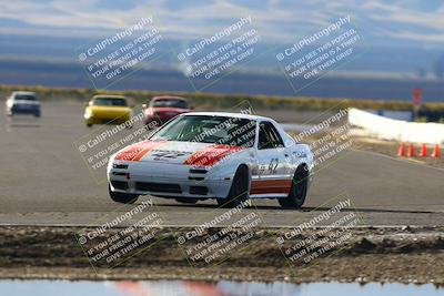 media/Nov-16-2025-CalClub SCCA (Sun) [[2975c16dfc]]/Group 6/Turn 1/